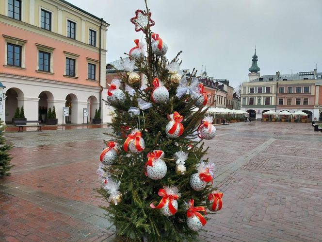  Zamojskie przedszkola i szkoły dekorowały choinki