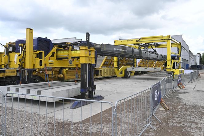 Kraków buduje Warszawie plac Zawiszy. Byliśmy w fabryce, gdzie powstanie 121 elementów wielkiej układanki