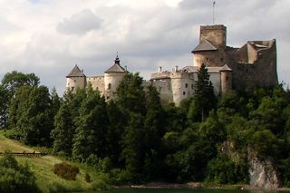 To najpiękniejszy zamek w Małopolsce według AI. Skrywa mroczną legendę
