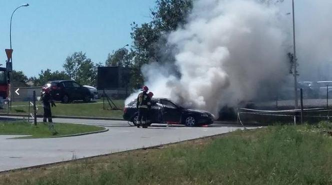 Pożar samochodu przy Armii Krajowej w Rzeszowie