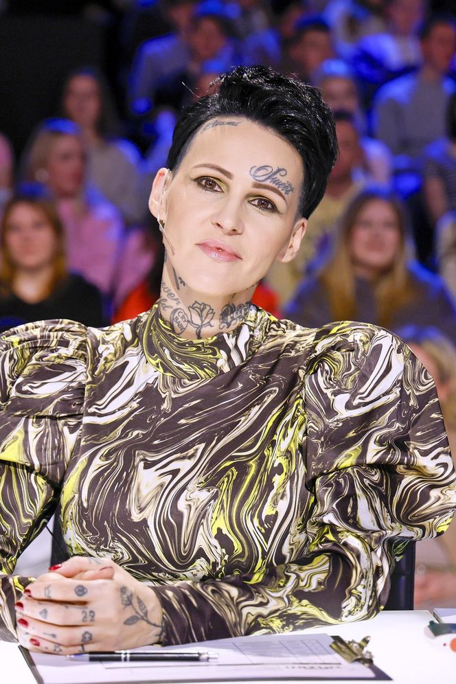 Chylińska nieźle się zmieniła. Duże usta i gładka twarz. Poznajecie ją jeszcze?