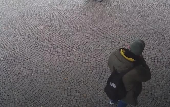 Policjanci z Torunia szukają złodzieja! Rozpoznajesz go? Powiadom służby!