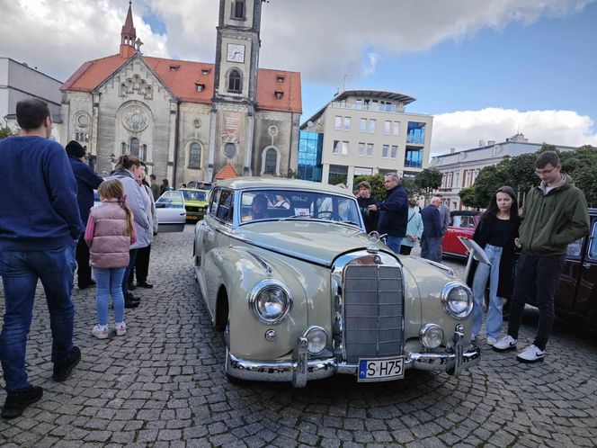 Zlot pojazdów zabytkowych Tarnowskie Góry