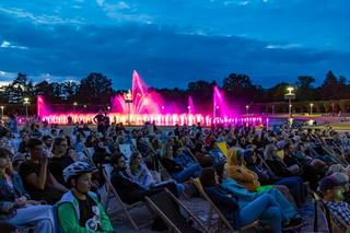 Kino plenerowe we Wrocławiu. Ruszają bezpłatne seanse filmowe. Sprawdź harmonogram