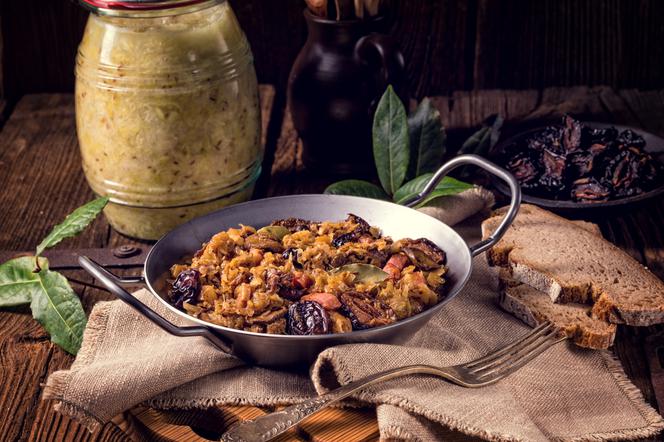 Jak zrobić doskonały bigos - rady Agaty Wojdy [WIDEO]