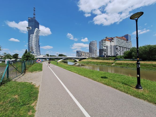 Najlepsze miejsca na letni spacer w Rzeszowie zdaniem AI 