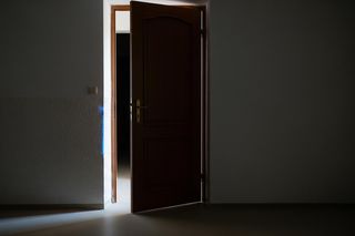 Atak na kuratora sądowego w Groniu. Co spotkało funkcjonariusza publicznego?