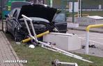 Pijak w Mercedesie rozbił się na stacji paliw przy autostradzie A2