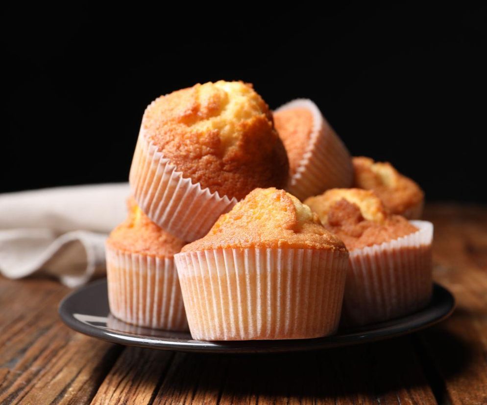 Moje babeczki sernikowe smakują jak z cukierni. Są tak pyszne, że znikają w okamgnieniu 