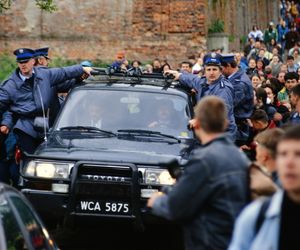 Michael Jackson zmarł 16 lat temu. Gdy odwiedził Polskę, wszyscy wstrzymali oddech. Te zdjęcia zachwycają