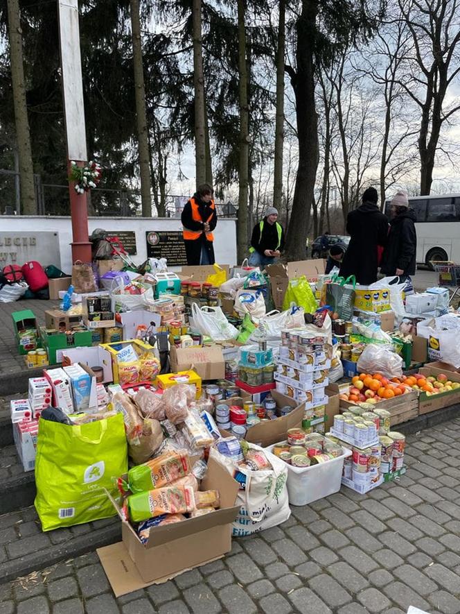 Ukraińscy pogranicznicy mają spore problemy z odprawą uchodźców uciekających przed wojną