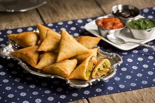 Samosy. Mój ulubiony przepis na indyjskie smażone pierożki samosa
