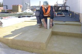 Skuteczna izolacja dachów z PAROC Premo 90