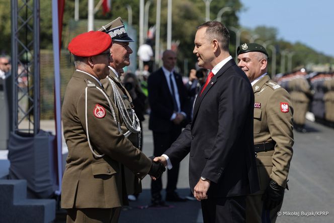 Defilada wojskowa 15 sierpnia w Warszawie