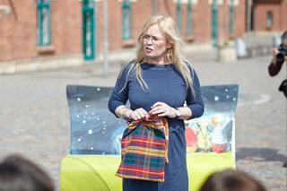 Zaczytana Galeria Kazimierz: Wielka Zbiórka Książek i inspirująca... ławka!