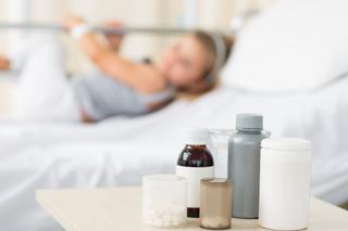 Antybiotyki dla dzieci: czy antybiotyki są szkodliwe dla dziecka, jak je stosować i o czym pamiętać? [WYWIAD Z PEDIATRĄ]