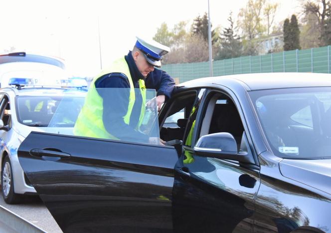 Horror na S8. Obywatelskie zatrzymanie pijanego kierowcy. Wydmuchał prawie 3 promile