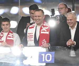 Karol Nawrocki na meczu Polska - Finlandia