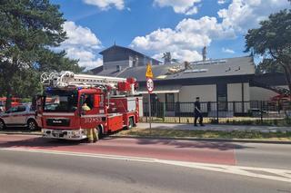 Pilna ewakuacja szkoły, na stołówce wybuchł pożar! Dziesiątki strażaków w akcji