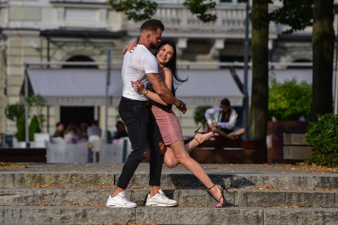 Modelka "Playboya" przyłapana z gwiazdą filmu "365 dni"!