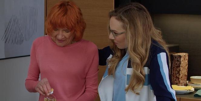 M jak miłość. Ola (Ewa Kolasińska), Sylwia (Hanna Turnau)