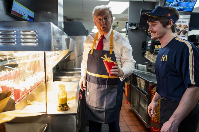 Donald Trump smażył frytki w McDonaldzie. "Zrobiłem to, bo Kamala Harris kłamie"