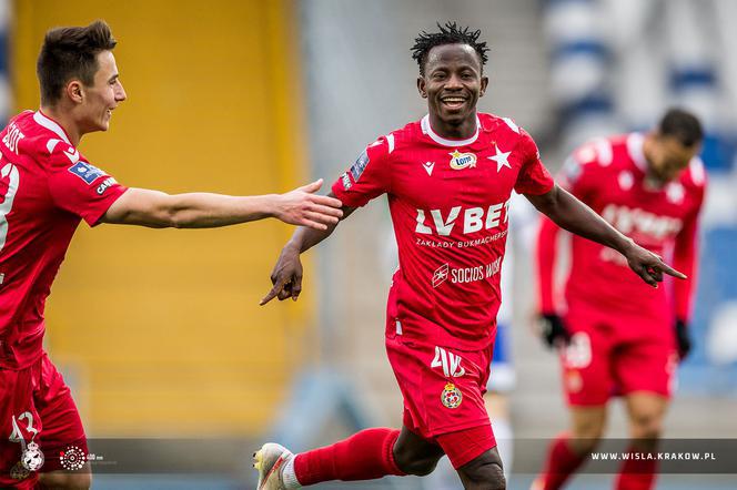 Ekstraklasa: Przełamanie i kanonada Wisły, zwycięska również Cracovia.