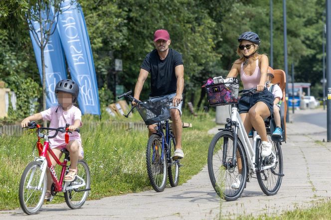 Agnieszka Kaczorowska i Marcin Rogacewicz wybrali się na rowery 