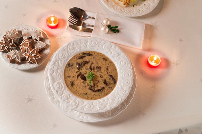 Zupa grzybowa: przepis na tradycyjne wigilijne danie