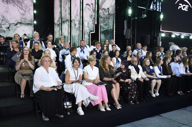 Burza w sieci po koncercie dla powstańców. Widzowie podzieleni: "Bez niego to nie to"