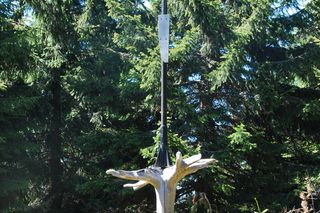 Pomnik upamiętniający ofiary katastrofy samolotu w Zawoi