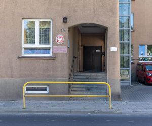 11-latek wypadł z okna szkoły w Gnieźnie