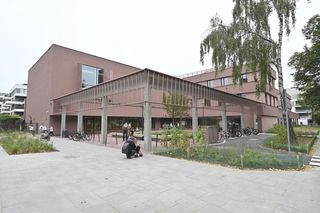 Rozpoczęcie roku w nowej szkole na Mokotowie. Zbudował ją deweloper