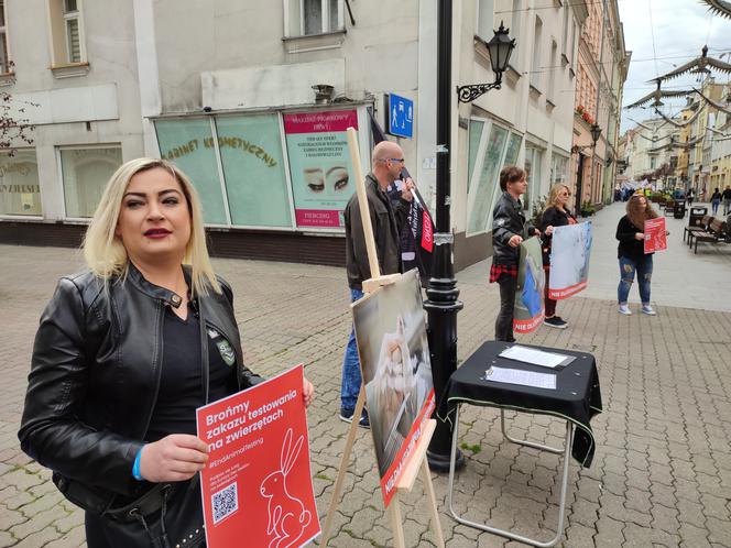 Fundacja VIVA protestuje w Lesznie