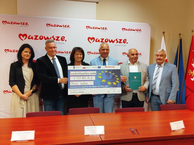 Mazowsze dotacje na szkoły, umowy