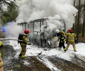 Pożar autobusu w miejscowości Sątopy
