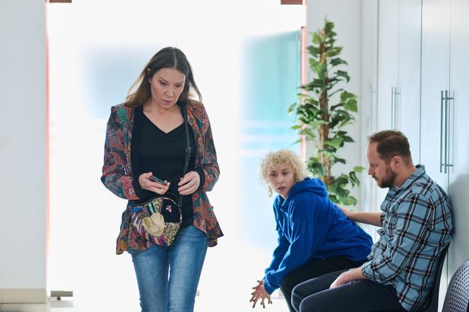 Na Wspólnej odc. 3610: Paweł (Grzegorz Kwiecień), Beata (Katarzyna Ptasińska), Małgorzata Maślikowska (Anna Rokita