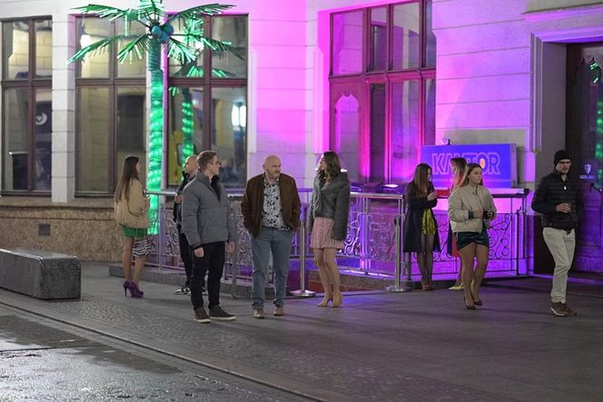 Pierwsza miłość, odcinek 4014: Iwo Konarski (Redbad Klynstra), Kamil Biały (Igor Paszczyk)