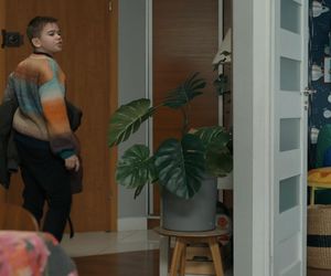 Barwy szczęścia odc. 3203 po wakacjach. Ksawery (Bartosz Gruchot)