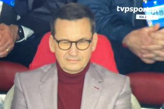 Mateusz Morawiecki na meczu Czechy - Polska. Kamery przyłapały go z wymowną miną po fatalnym początku