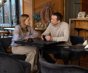 Barwy szczęścia odc. 3199. Kuratorka Jagoda Redlińska (Karolina Rzepa), Bruno (Lesław Żurek)