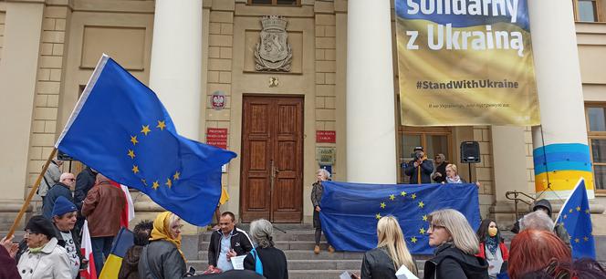 Wspólne śpiewanie "Ody do wolności" dla Ukrainy