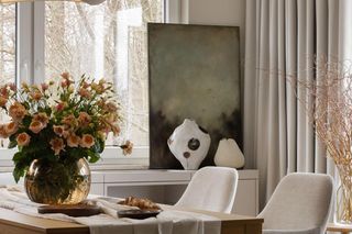 Mieszkanie w tonacji taupe - projekt Tatewik Caturowa 