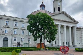 Bar mleczny w bydgoskiej bazylice ciągle niegotowy. Kiedy otwarcie?