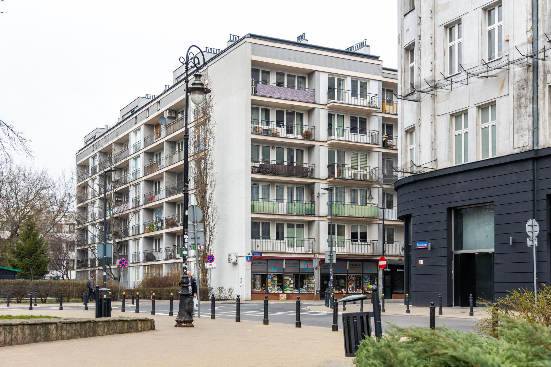 Pierwszy Mister Warszawy. Blok na Kredytowej 8 w Warszawie