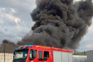 Potężny pożar pod Bolesławcem