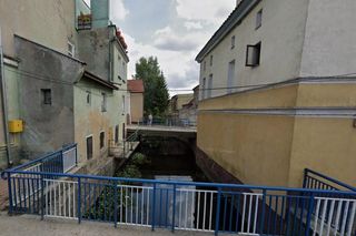 To miasto nazywane jest Małą Wenecją Północy. Można doliczyć się tu kilkunastu mostów