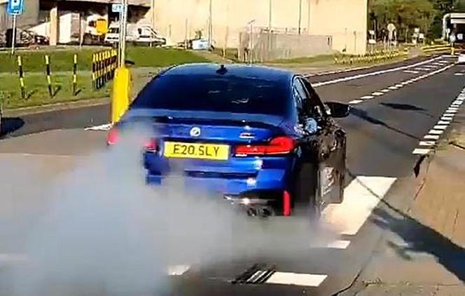 Kierowca BMW w Gliwicach rozbił się o przystanek