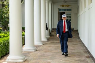 Trump balansuje na krawędzi. Izrael zyskuje, Ukraina traci, dlaczego?