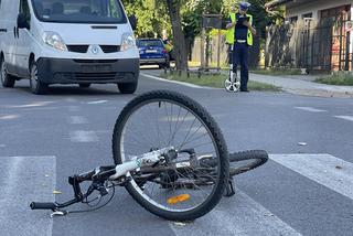 Dramat w Falenicy. 9-latek na rowerze wjechał pod busa. W akcji śmigłowiec LPR